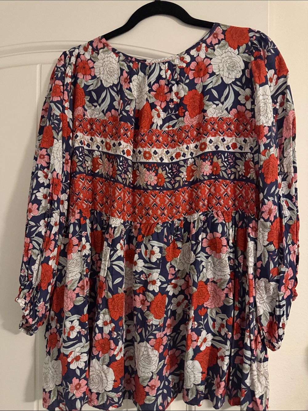 Women's Navy Floral Top with Red and White Accents - Picture 3 of 7
